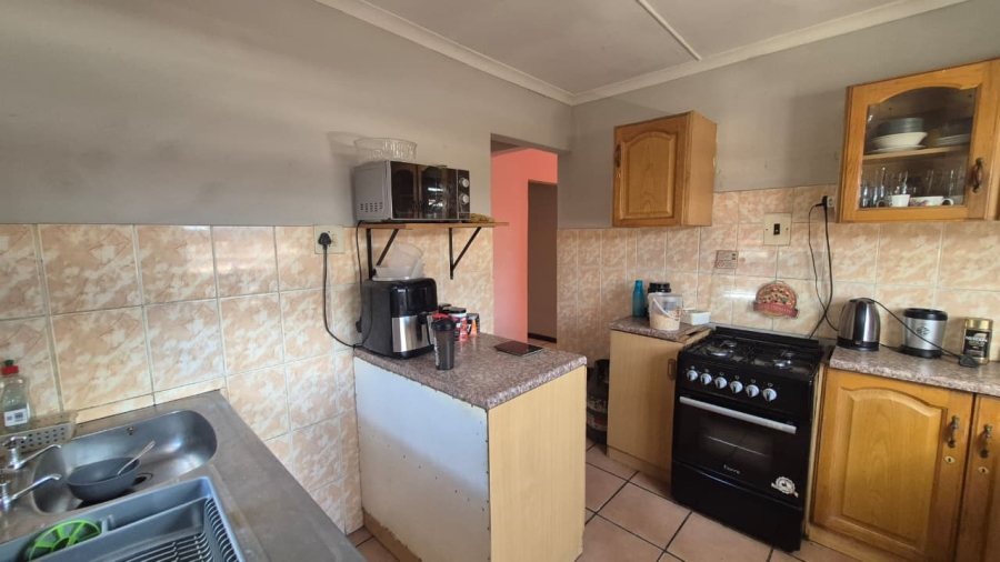 3 Bedroom Property for Sale in Hexpark Western Cape